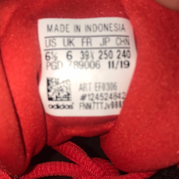 Shoes - Picture 4 of 4